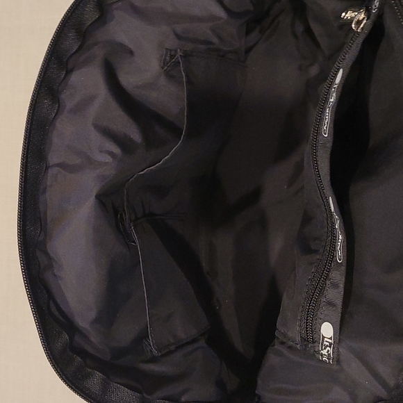 LeSportsac black and grey crossbows. EUC. - Picture 4 of 6